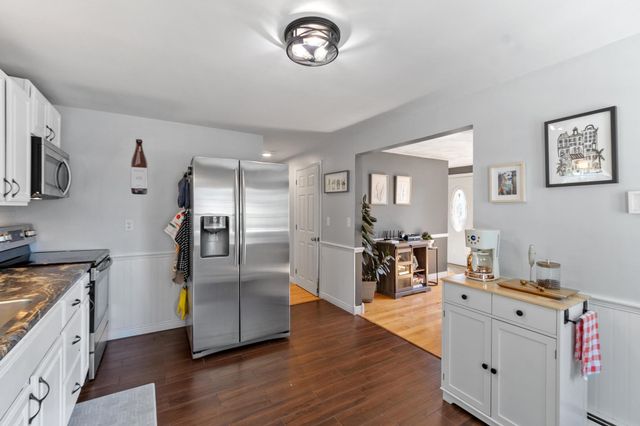 122 Westwood Drive, Nashua, NH 03062