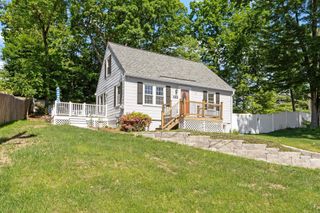122 Westwood Drive, Nashua, NH 03062