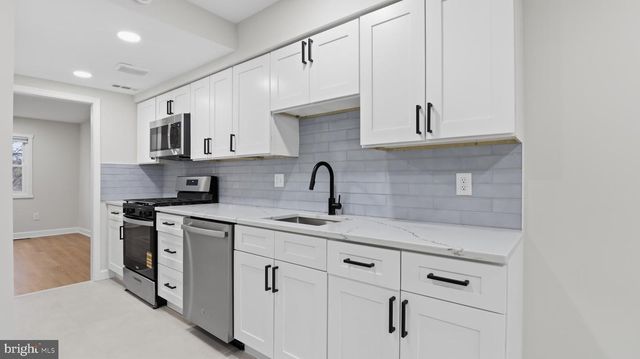 14829 EMBERDALE DR, Woodbridge, VA 22193