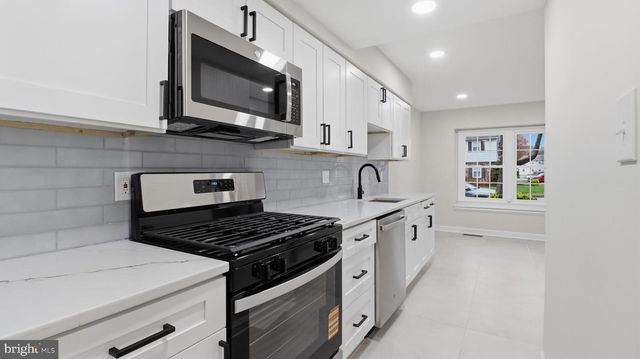 14829 EMBERDALE DR, Woodbridge, VA 22193