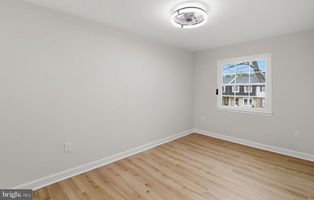 14829 EMBERDALE DR, Woodbridge, VA 22193