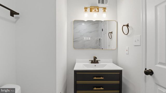 14829 EMBERDALE DR, Woodbridge, VA 22193