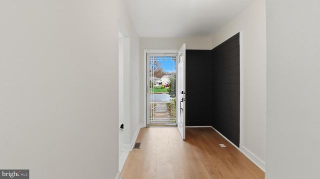 14829 EMBERDALE DR, Woodbridge, VA 22193