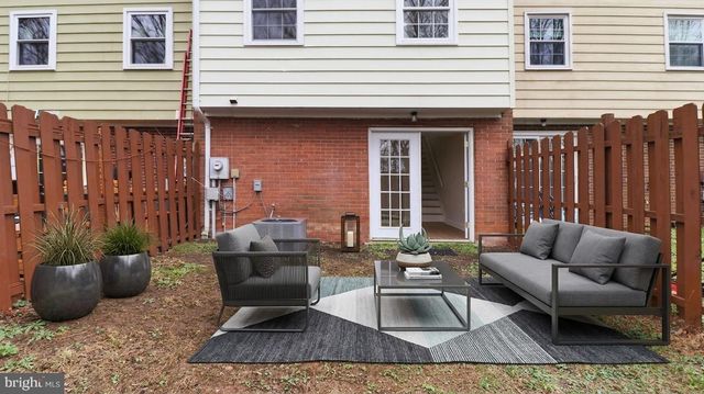 14829 EMBERDALE DR, Woodbridge, VA 22193