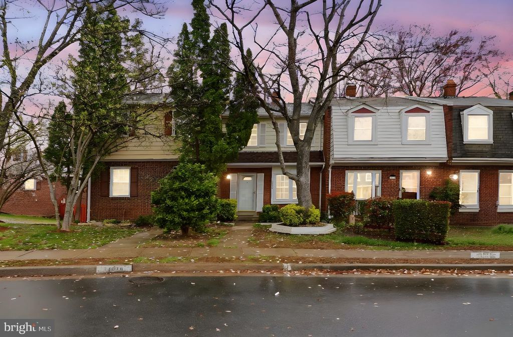 14829 EMBERDALE DR, Woodbridge, VA 22193