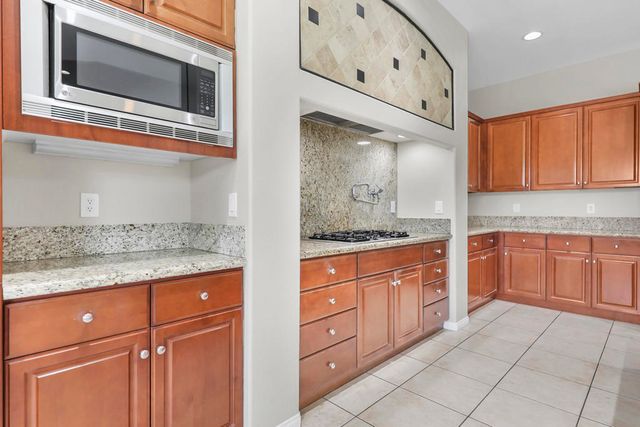 112 Tesori Drive, Palm Desert, CA 92211