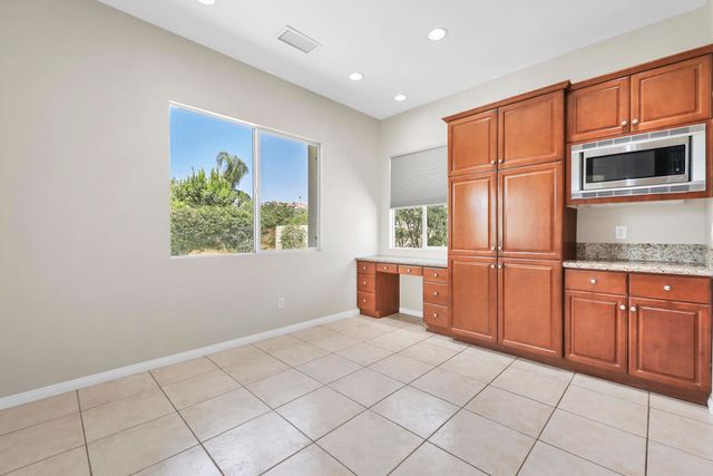 112 Tesori Drive, Palm Desert, CA 92211