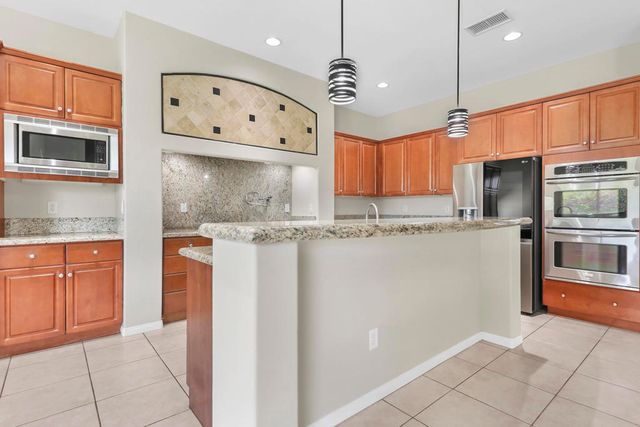 112 Tesori Drive, Palm Desert, CA 92211