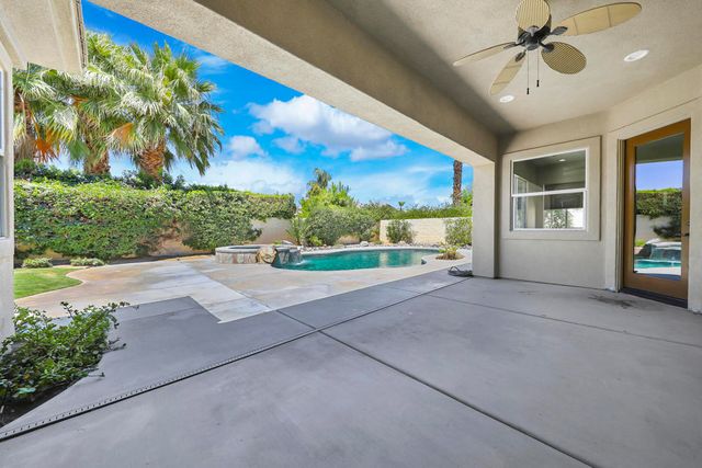112 Tesori Drive, Palm Desert, CA 92211