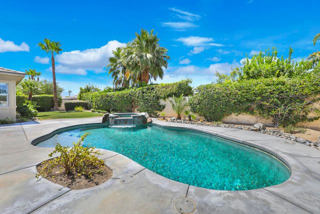 112 Tesori Drive, Palm Desert, CA 92211