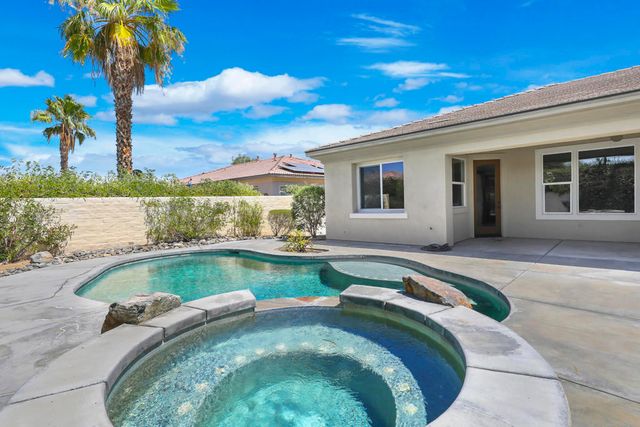 112 Tesori Drive, Palm Desert, CA 92211