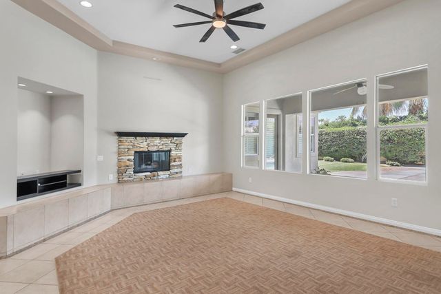 112 Tesori Drive, Palm Desert, CA 92211