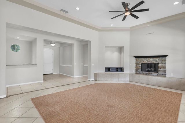 112 Tesori Drive, Palm Desert, CA 92211