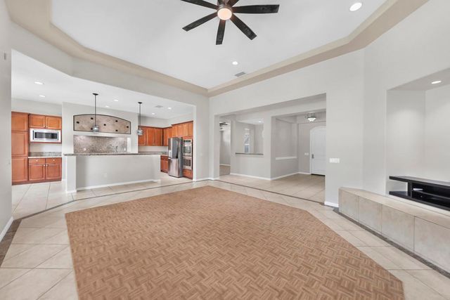 112 Tesori Drive, Palm Desert, CA 92211