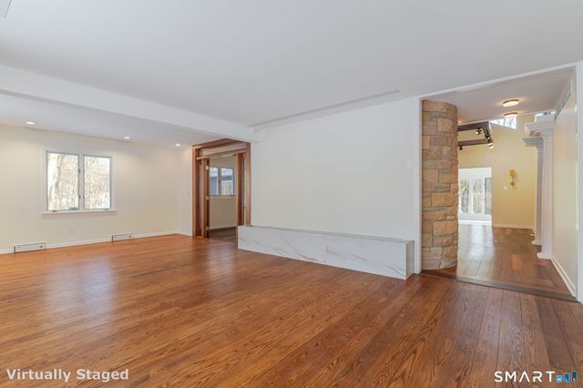 5 Mohawk Lane, Woodbridge, CT 06525