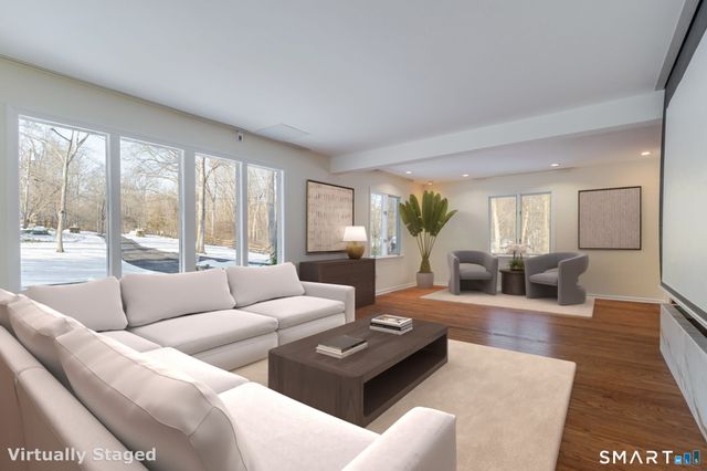 5 Mohawk Lane, Woodbridge, CT 06525