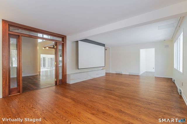 5 Mohawk Lane, Woodbridge, CT 06525