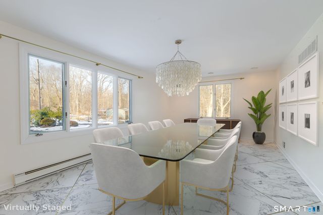 5 Mohawk Lane, Woodbridge, CT 06525