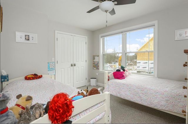 9 Gulliver Avenue, Salem, NH 03079