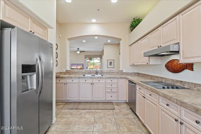 7700 E PRINCESS Drive 26, Scottsdale, AZ 85255