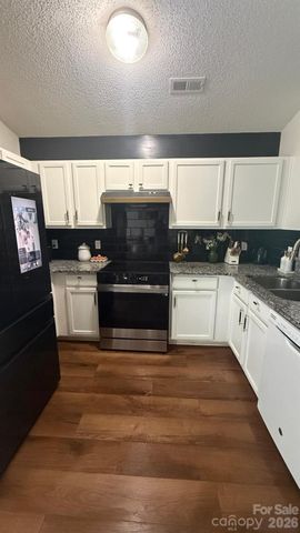 12151 Stewarts Crossing Drive, Charlotte, NC 28215