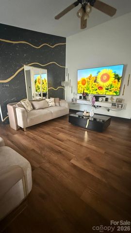 12151 Stewarts Crossing Drive, Charlotte, NC 28215