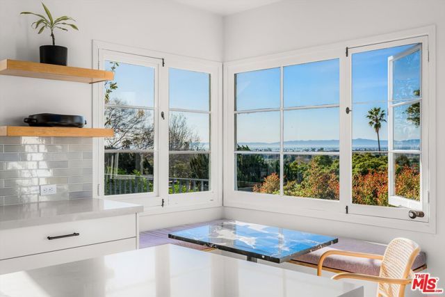 1322 E Cota Street, Santa Barbara, CA 93103