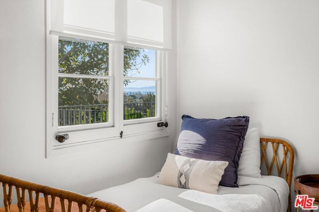 1322 E Cota Street, Santa Barbara, CA 93103