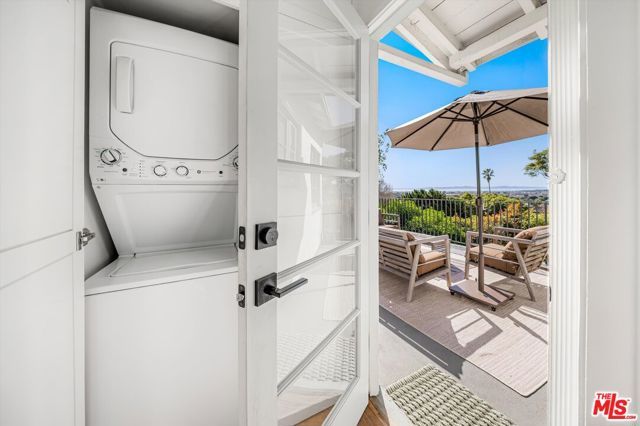 1322 E Cota Street, Santa Barbara, CA 93103