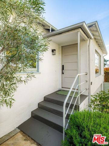 1322 E Cota Street, Santa Barbara, CA 93103