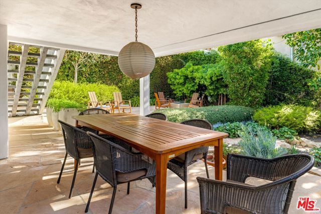 1322 E Cota Street, Santa Barbara, CA 93103