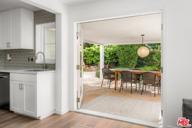 1322 E Cota Street, Santa Barbara, CA 93103