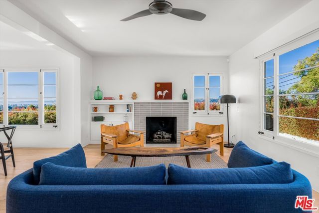 1322 E Cota Street, Santa Barbara, CA 93103