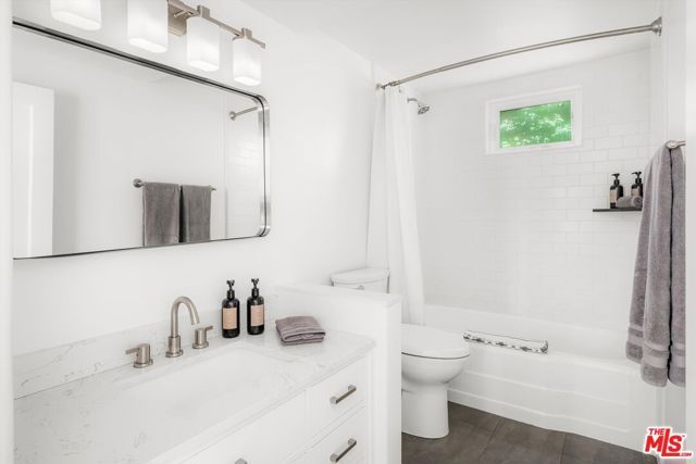 1322 E Cota Street, Santa Barbara, CA 93103