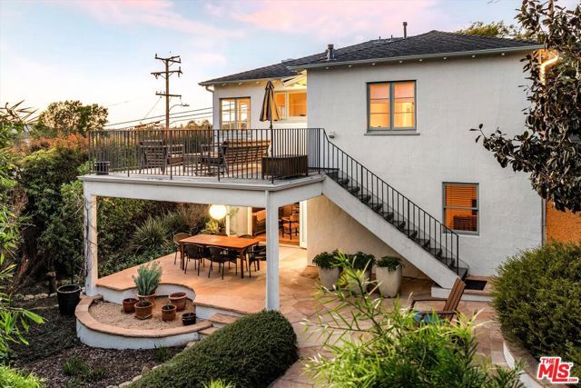 1322 E Cota Street, Santa Barbara, CA 93103