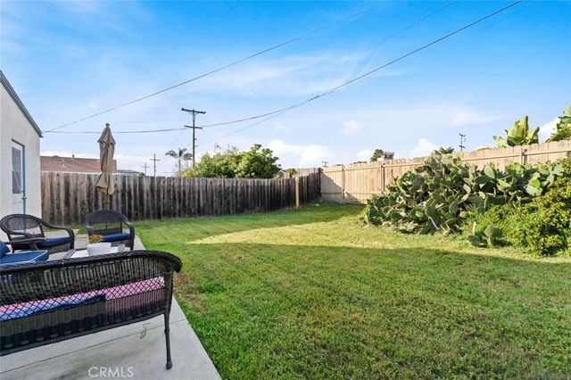 3284 Luna Avenue, San Diego, CA 92117