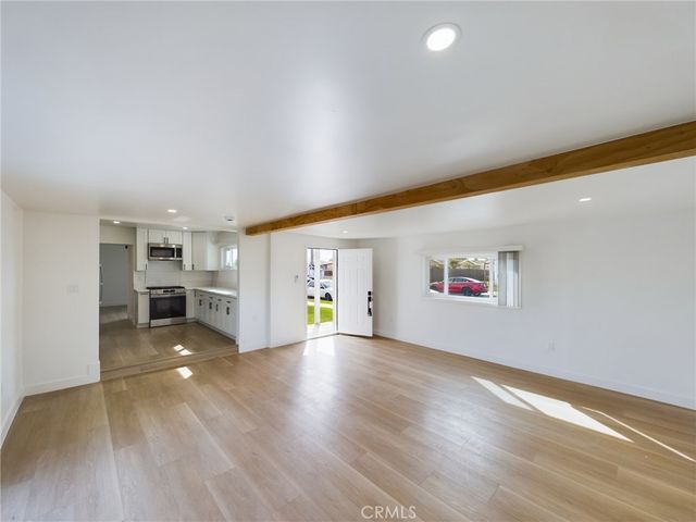 3284 Luna Avenue, San Diego, CA 92117