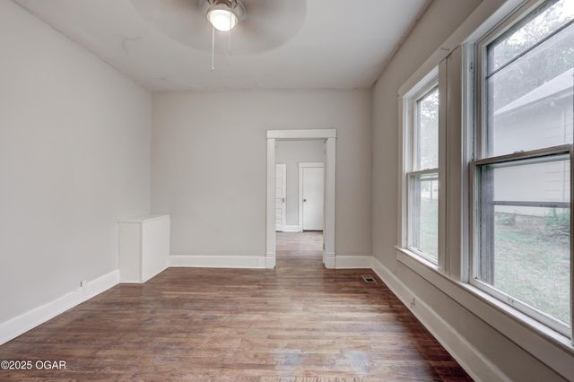 220 N Jackson Avenue, Joplin, MO 64801