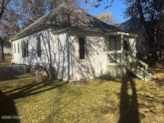 220 N Jackson Avenue, Joplin, MO 64801