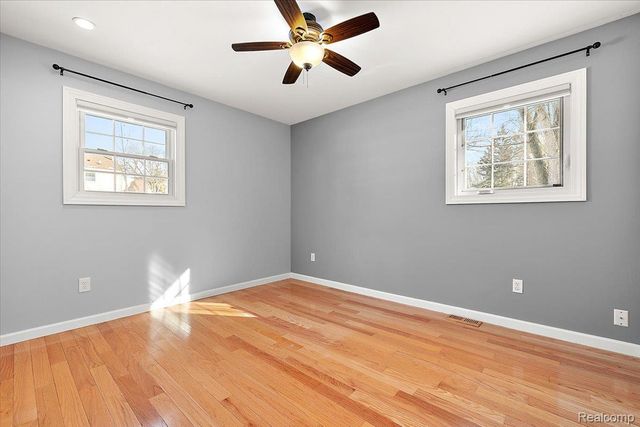 2066 Teaneck Circle, Wixom, MI 48393