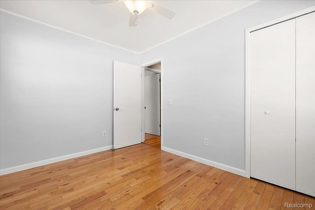 2066 Teaneck Circle, Wixom, MI 48393