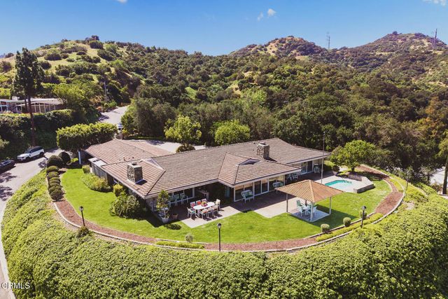 4019 Forest Hill Drive, La Canada Flintridge, CA 91011