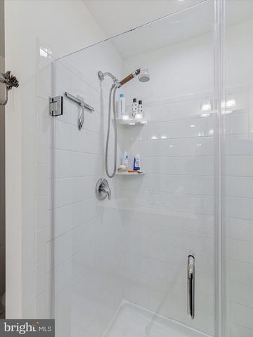 16759 RIVER VIEW CIR, Bristol, PA 19007