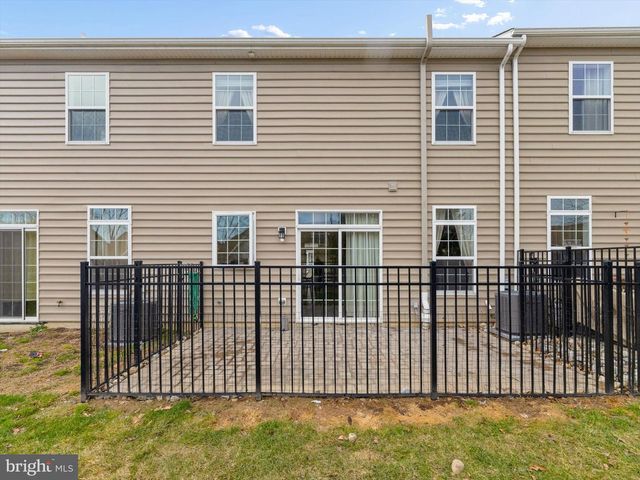 16759 RIVER VIEW CIR, Bristol, PA 19007