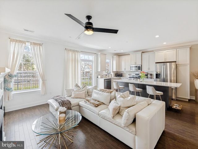 16759 RIVER VIEW CIR, Bristol, PA 19007