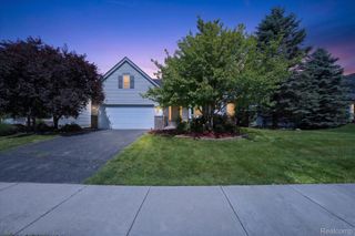 860 Island Lake Drive, Oxford Charter Township, MI 48371