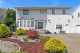 2940 Lee Place, Bellmore, NY 11710