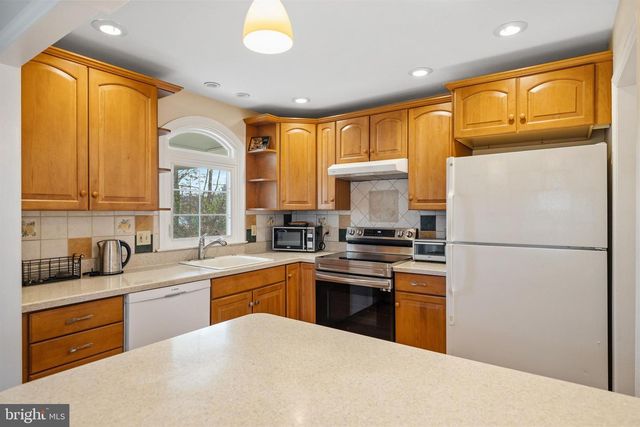 137 WATERLOO AVE, Berwyn, PA 19312