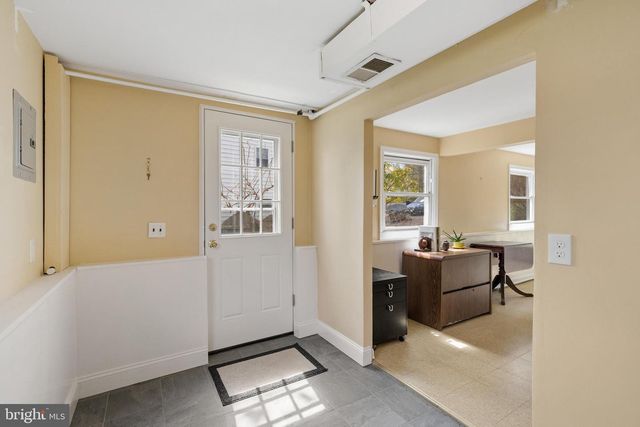 137 WATERLOO AVE, Berwyn, PA 19312