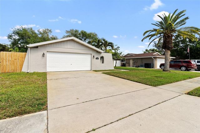11079 BELLA LOMA DRIVE, Largo, FL 33774
